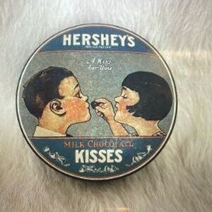 Hershey’s Kisses Small Round Tin. Y2K